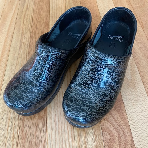 Dansko Clogs - Picture 2 of 5